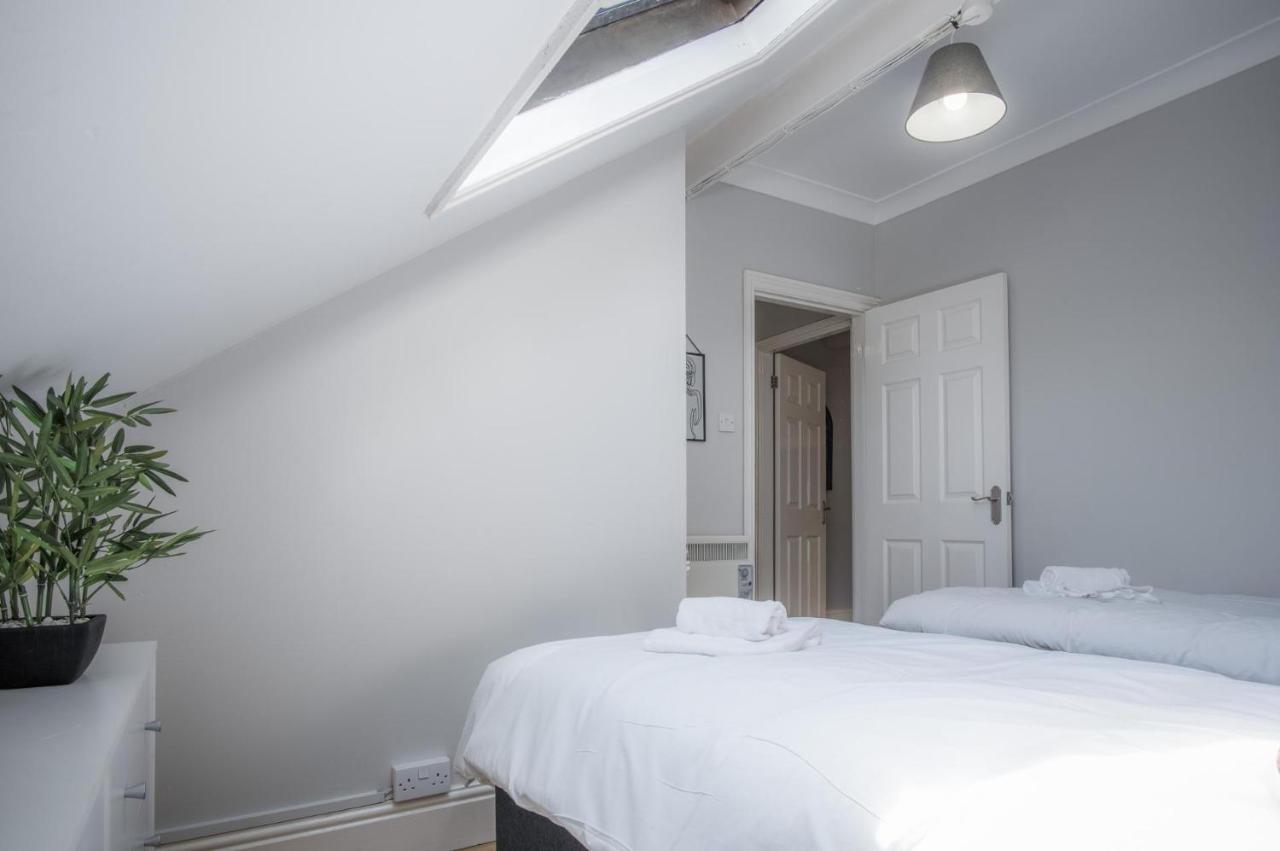 Langland Road - 2 Bedroom Town House - Mumbles Holiday home *