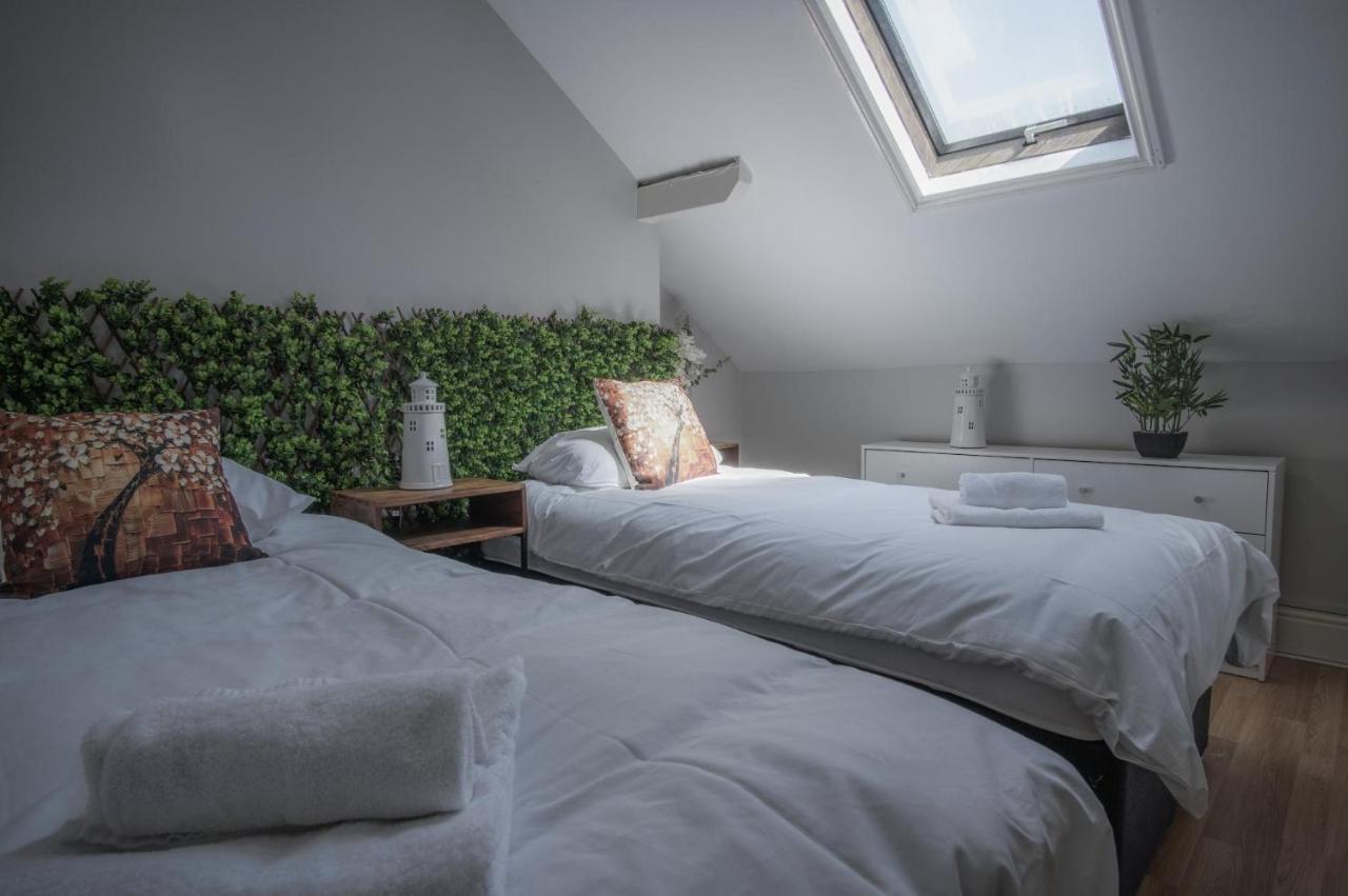 Langland Road - 2 Bedroom Town House - Mumbles