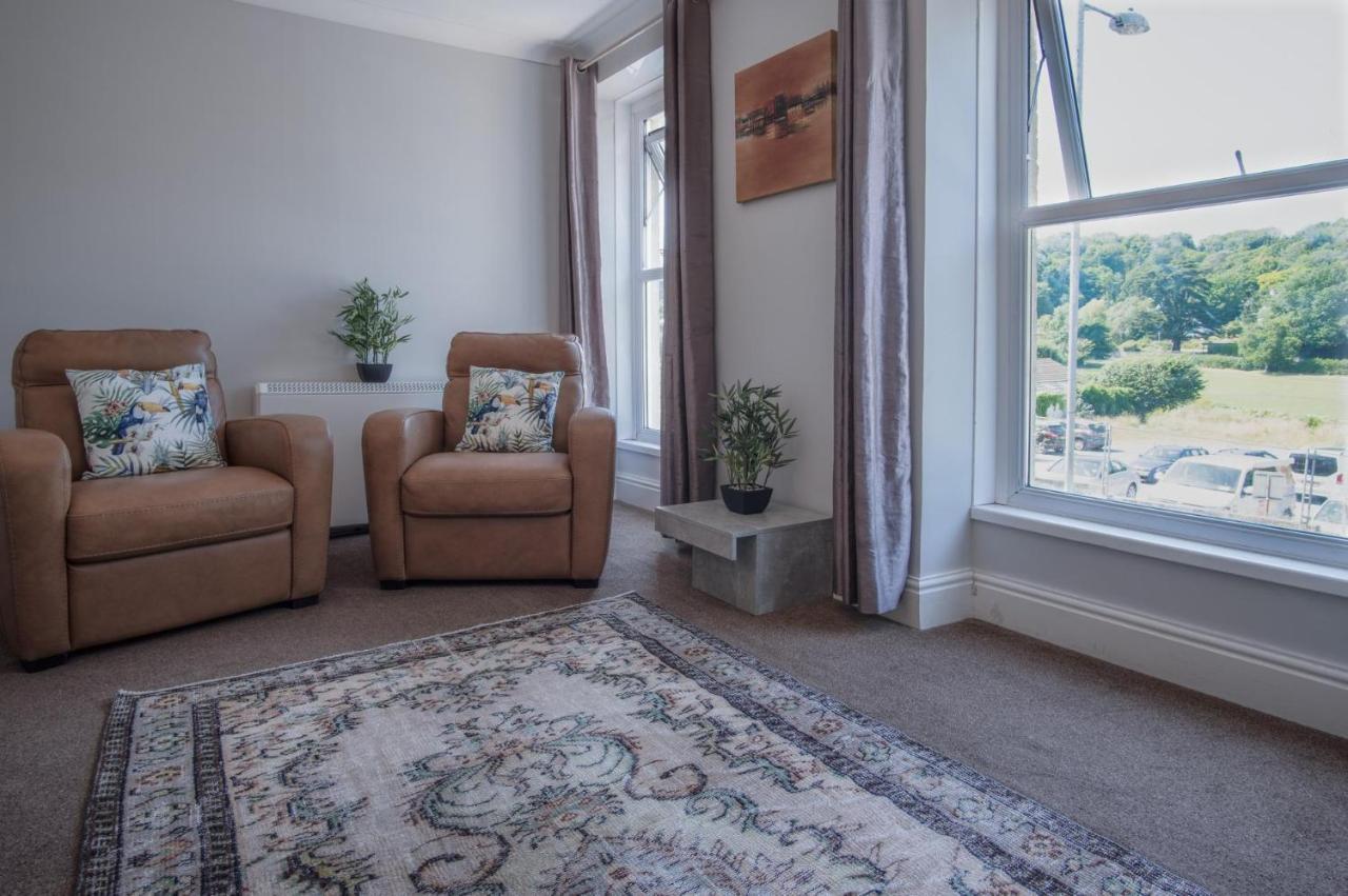 Langland Road - 2 Bedroom Town House - Mumbles *